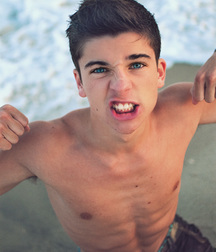 TJ  @ Sean O'Donnell 579d45c8e7f2c.jpg