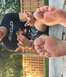 sz9king feet 582e0984f0f30.jpg