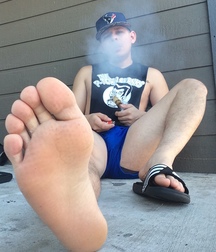 sz9king feet 582e0aba276b4.jpg