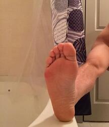 Sexy Boy Feet 5eb837e57446c.jpg
