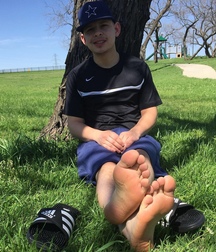 Sexy Boy Feet 5eb8386d677ae.jpg
