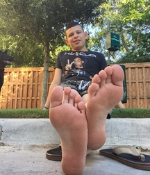 Sexy Boy Feet 5eb838889c262.jpg