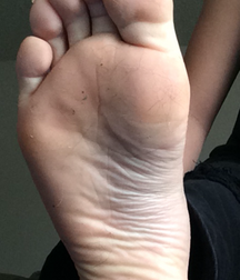 Sexy Boy Feet 5eb838b9e4f9e.png