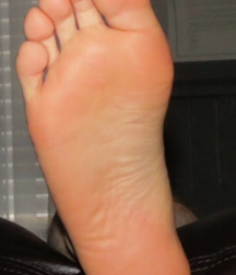 Sexy Boy Feet 5eb838bc0a48c.png