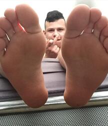 Sexy Boy Feet 5eb838cf6d54c.jpeg