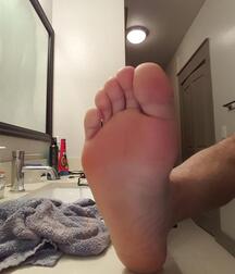 Sexy Boy Feet 5eb838ec92e8c.jpg