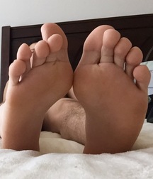 Sexy Boy Feet 5eb838f3cbd02.jpg