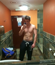 Uncut Straight 24 year old boy William Bromley from UK 59d67cac8af6d.jpeg