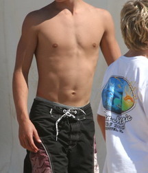 young hotties 594a6b1fb37bf.jpg