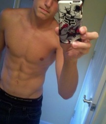 hot boys WOW 5952607a38c9a.jpg
