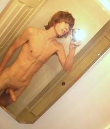 simply hot  59d4d48e92168.jpg