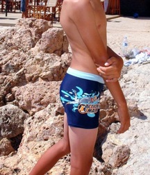 young n cute 5a005f4a4d78c.jpg