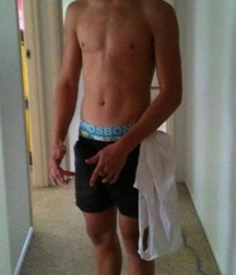 boy post pics 5aba4d3698028.jpg