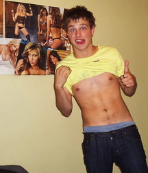 sexy boyz 5b19258b9be1a.jpg