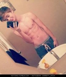 hello boys 5c3c8f17445ed.jpg