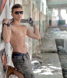 SET Arturo Huntt 5a69c68dcd00d.jpg