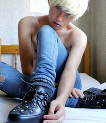 CUTE BOYS (NON-NUDE)