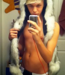 CUTE BOYS (NON-NUDE) 5852a1c87e655.jpg