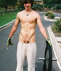 CHICOS 2 5d49e43e4eca7.jpg