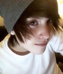 Emo boys 5bad7c9181616.jpeg