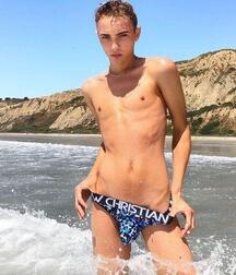 Tuesday finds twink shirtless tube boys 61b9622330f16.jpeg