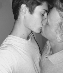 6th Album  571d4759320af.jpg