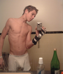 Uploaded by:Squirt 572e4bb50ea40.jpg