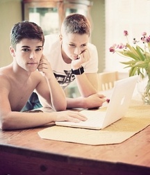 17th Album  5737793290eb6.jpg