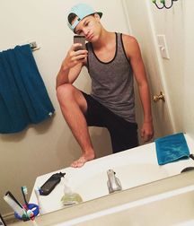 Uploaded by:Squirt 574a7c207e472.jpg