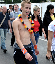 Shirtless Boys 57ba54c724f4e.jpg