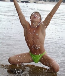 Shirtless Boys 2 57d0bf93b2560.jpg
