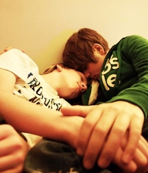 Young Love 587d523489756.jpg