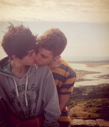 Young Love 587d523bd9b87.jpg