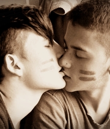 Young Love 587d524091e13.jpg