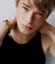Just some hot guys 598e1dc685c91.jpg