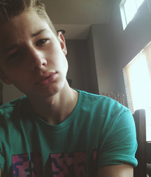 Uploaded by:GayBoytubes 56b0361917e4d.jpg