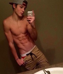 More cute boys  56e5a8896a066.jpg