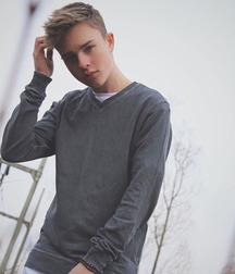 I love boys  56f187cdbde76.jpg