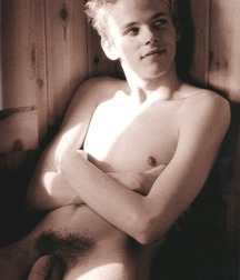 Nude ad more  56f8e1f725fbd.jpg