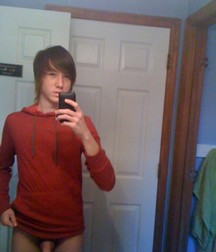 if a Boy is alone 57da50391bf15.jpg