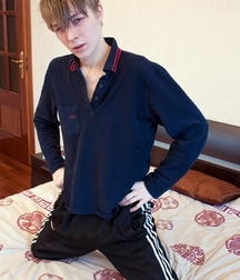 young male poses 59c9c5fb623da.jpg