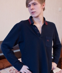 young male poses 59c9c61fbe4d8.jpg
