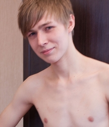 young male poses 59c9c62c5f61f.jpg