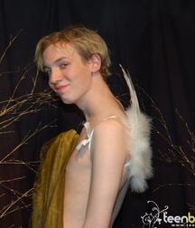 Blond, with wings 5a43c17dcfef9.jpg