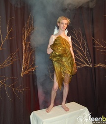 Blond, with wings 5a43c1ad78603.jpg