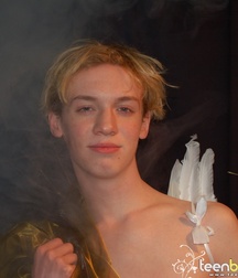 Blond, with wings 5a43c1b369cf6.jpg