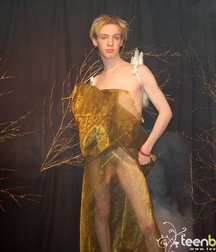 Blond, with wings 5a43c1f569b12.jpg