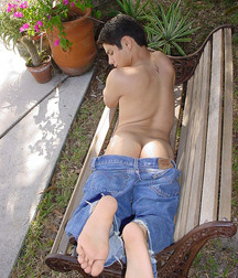 There were some nice guys there.    619c8929cd026.jpg