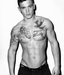 Boys on the web 581b0d57db24d.jpg