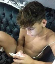 just a mix of beautiful horny boys 57eafb2d38a40.jpg